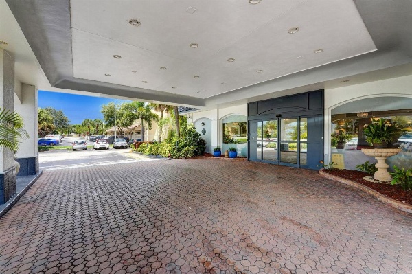 Plaza Hotel Fort Lauderdale image 4